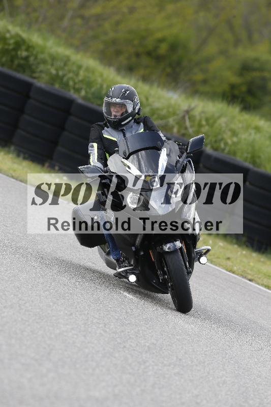 /Archiv-2025/09 22.04.2025 Cornu Master School ADR/rot-rouge/6